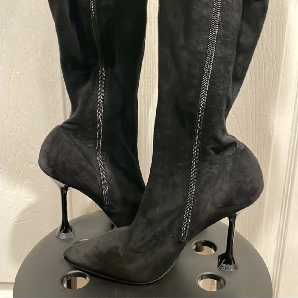 Thigh high Boots Triangle/Pyramid Heel Size 8.5